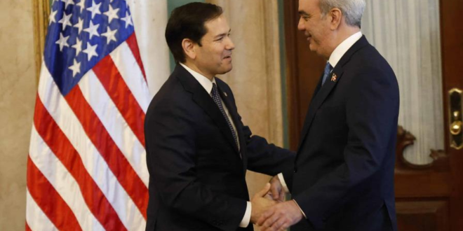 Marco Rubio y el presidente Luis Abinader en el Palacio Nacional.